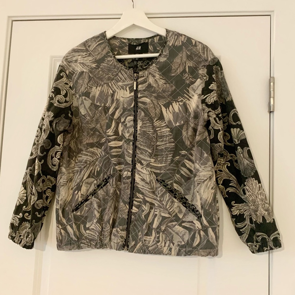 MOVING SALE | Women’s H&M Tropical Print Festival Jacket, Size 6